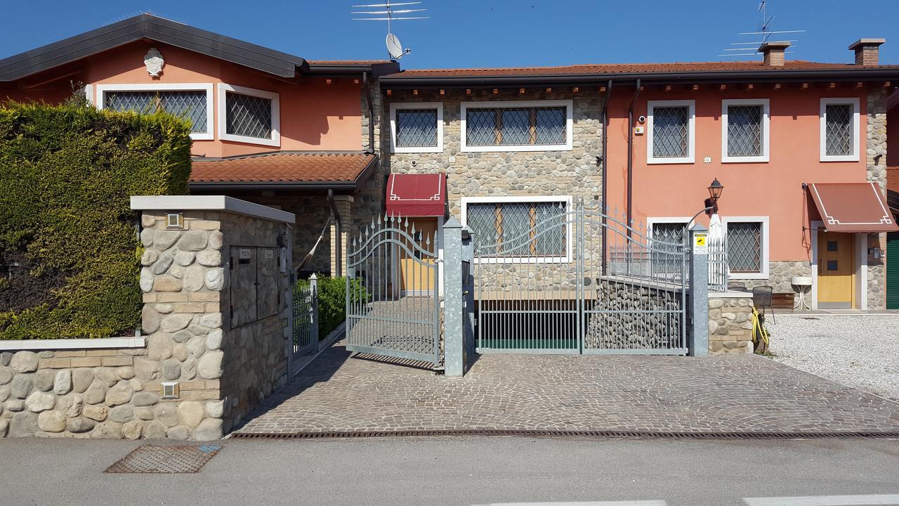 Garda Lake - Appartamenti Castelnuovo del Garda Exterior photo
